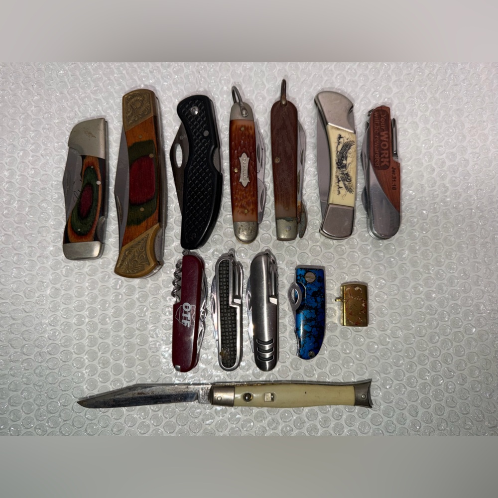 Knife Collection - Picture 4 of 10